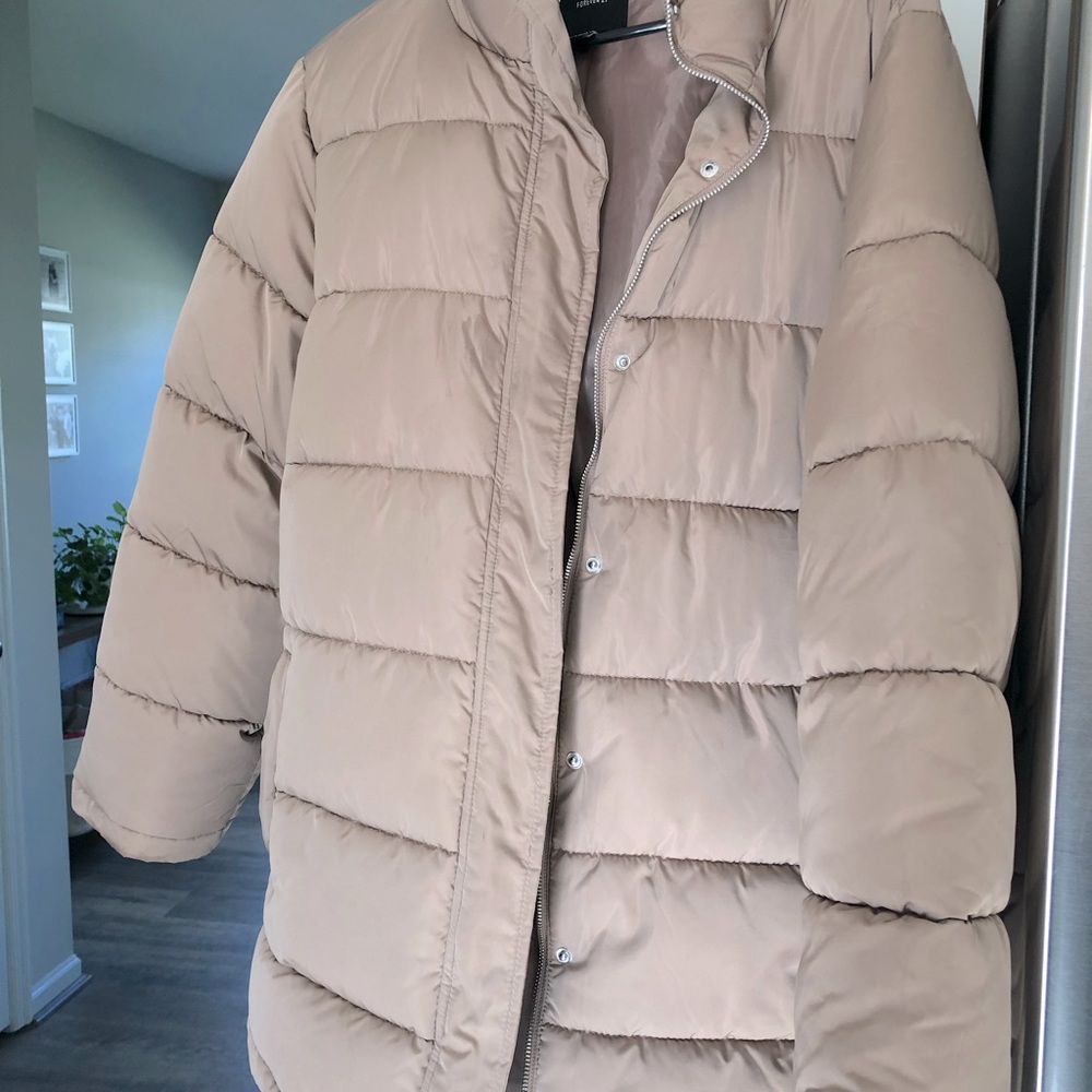 Forever 21 L Rose Gold puffer jacket